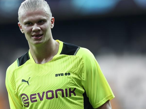 詹姆斯：英格拉姆当年还是个年轻人，如今已是经验丰富的老将（詹姆斯：英格拉姆从青涩新秀蜕变为经验老到的老将）