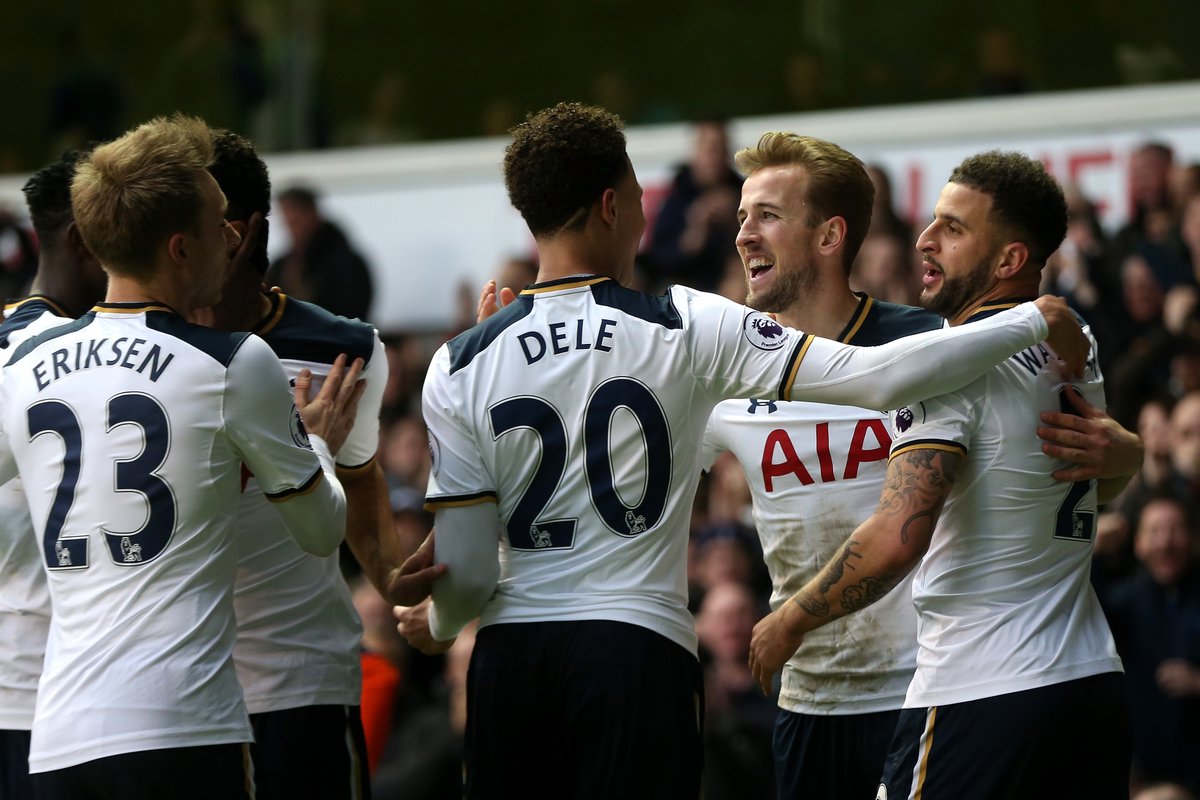 利物浦太子在皇马水土不服 阿诺德左腿股四头肌直肌拉伤 缺席2月（阿诺德在皇马难以适应：左腿股四头肌直肌拉伤，预计缺席两个月）