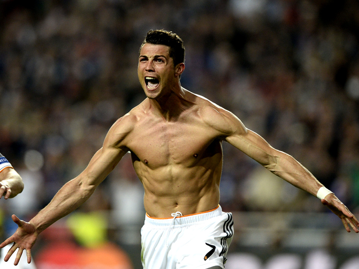 英超：曼联客场2-1击败莱斯特城（英超：曼联客场2比1力克莱斯特城）