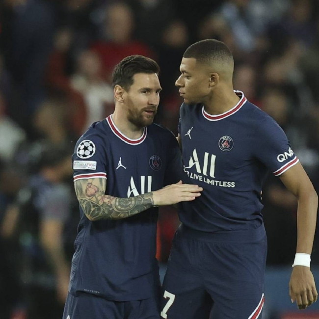 国际米兰vs拉齐奥：劳塔罗-马丁内斯、恰尔汗奥卢首发，罗马尼奥利、贡多齐出战（国际米兰对阵拉齐奥：劳塔罗-马丁内斯、恰尔汗奥卢先发，罗马尼奥利、贡多齐出战）