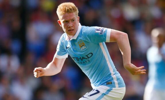 梅西因为足球改变性格！从天生内向到绝对领袖！（足球重塑梅西：从内向少年蜕变为绝对领袖）