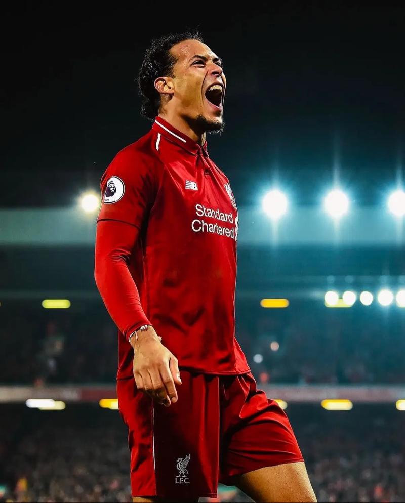 约基奇再送三双 掘金稳居前列（约基奇再拿三双，掘金继续高居前列）