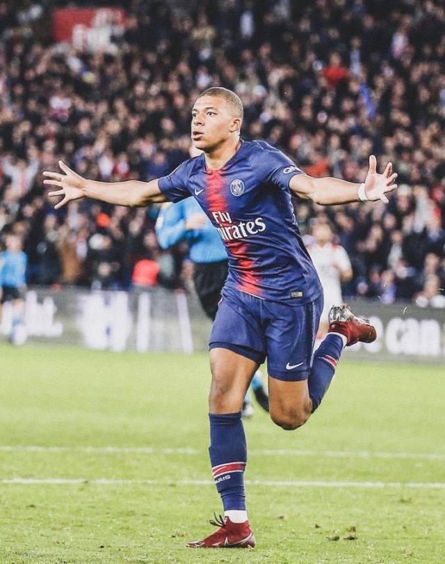 曼纳：不着急续约安古伊萨；丁丁手术成功；卢卡库几周内归队（曼纳：安古伊萨续约不着急；德布劳内手术顺利；卢卡库数周内回归）