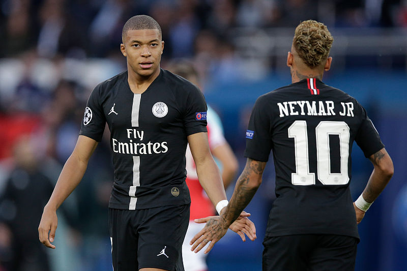 湖人替补群连夜爆发（湖人板凳席一夜狂飙）