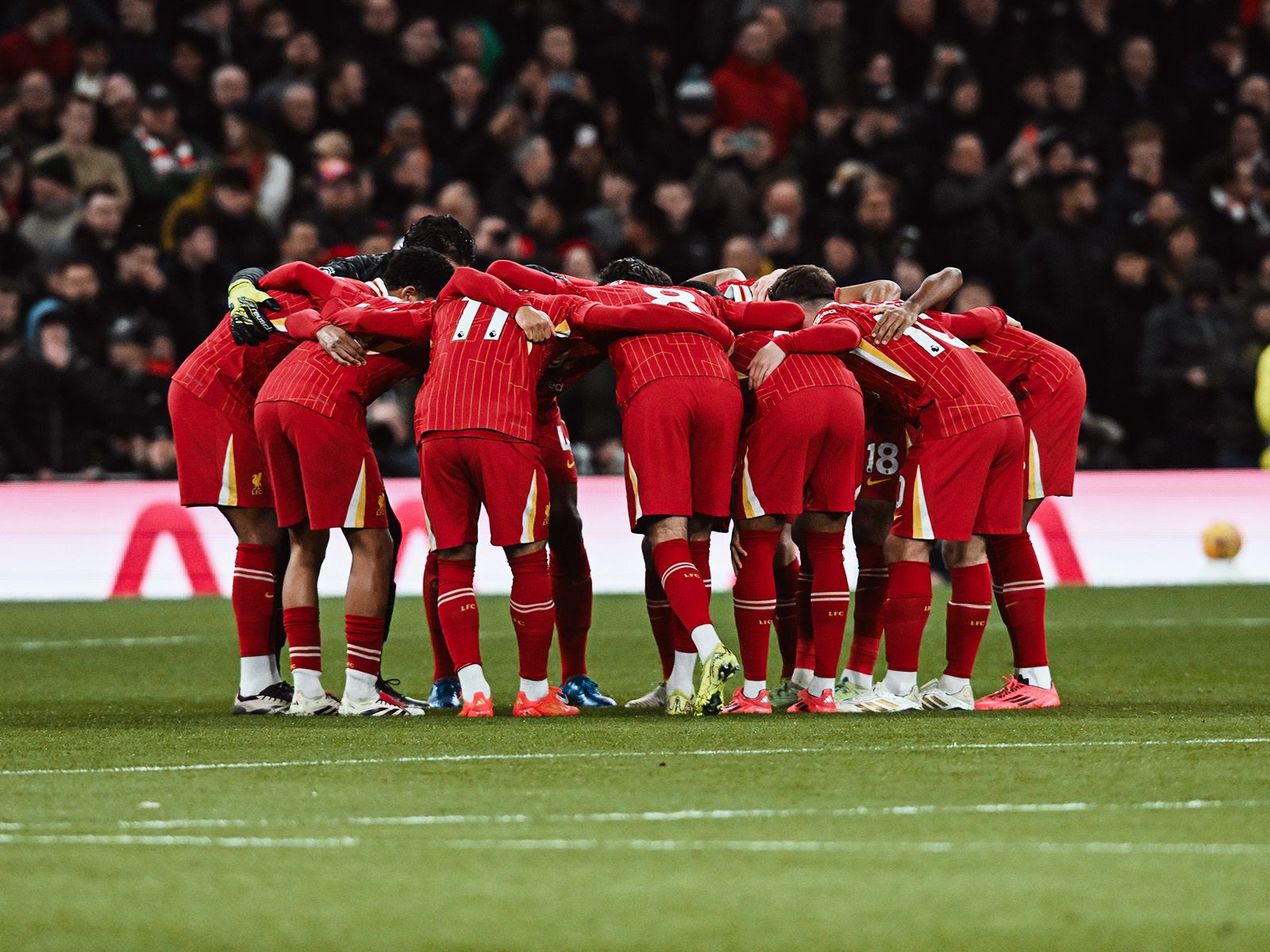 湖人浓眉哥篮下统治力助球队连胜（浓眉统治禁区，助湖人豪取连胜）