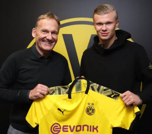 杨瀚森一战登顶热搜，7词条百万搜索，韩乔生：天赋一览无余