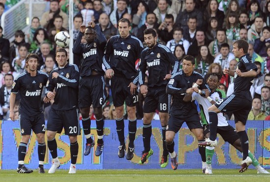 科内：佩莱格里尼和苏莱是全队最有才华的，但我们的支援不够（科内：佩莱格里尼与苏莱天赋顶尖，但球队支持仍显不足）