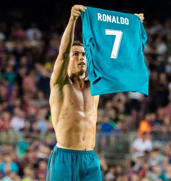 指定山东泰山队参加亚冠，上海上港球迷的建议，无视规则的呓语（让山东泰山参加亚冠？上港球迷此提议不过是无视规则的荒唐之谈）